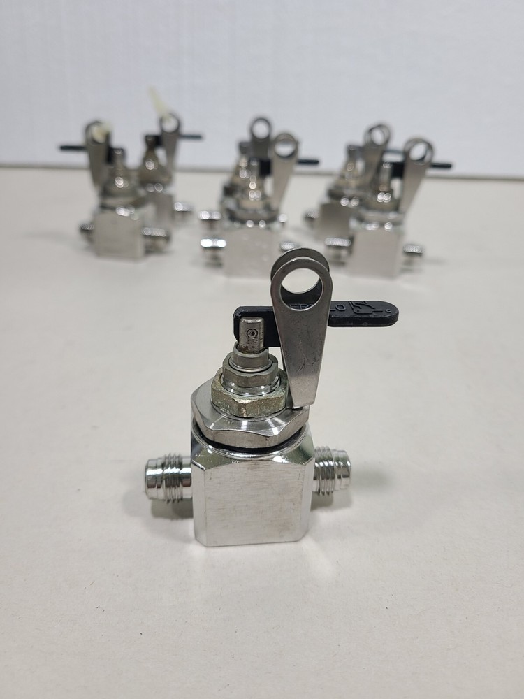 5328 VERIFLO 1/4" TOGGLE DIAPHRAGM VALVE, Tested And Working, 1 Piece