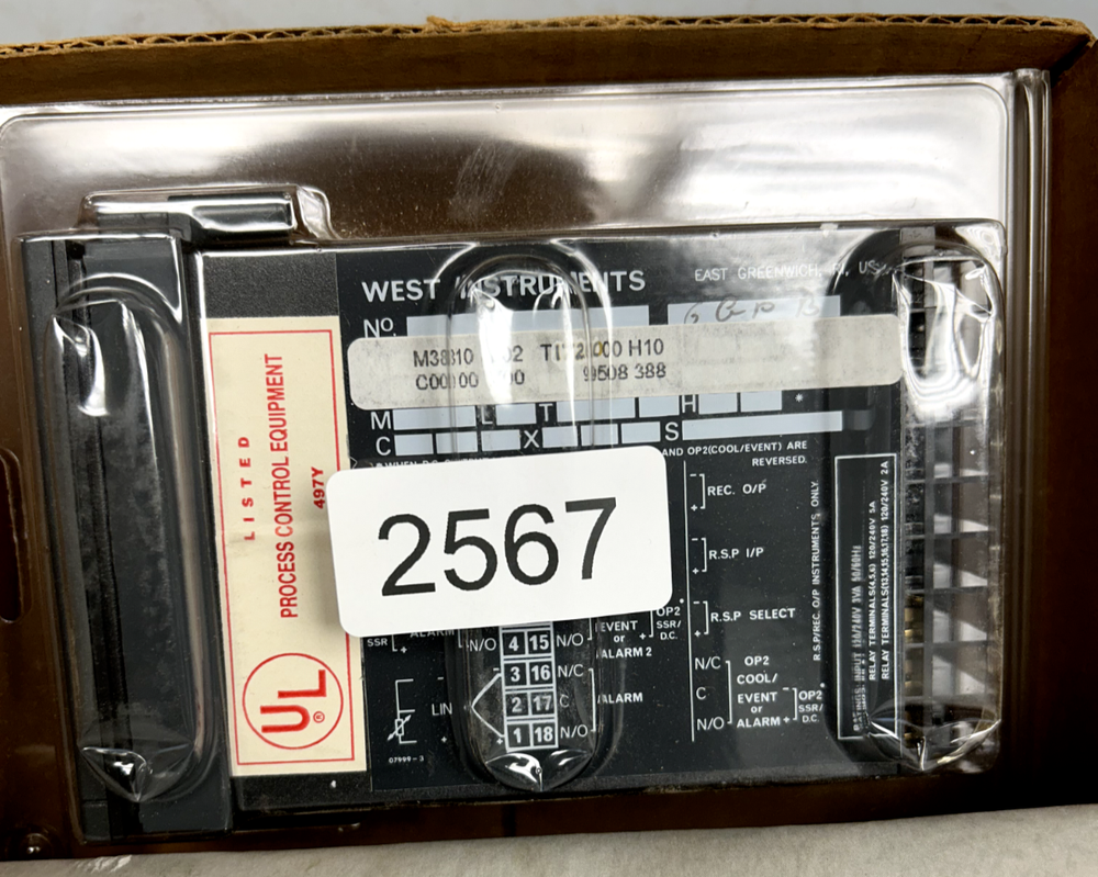 West Instruments M38810 Temperature Controller