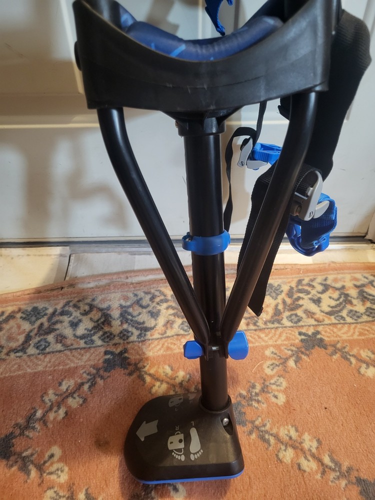 IWalk Knee Walker