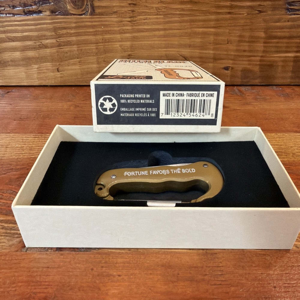 Hitch Blade Carabiner