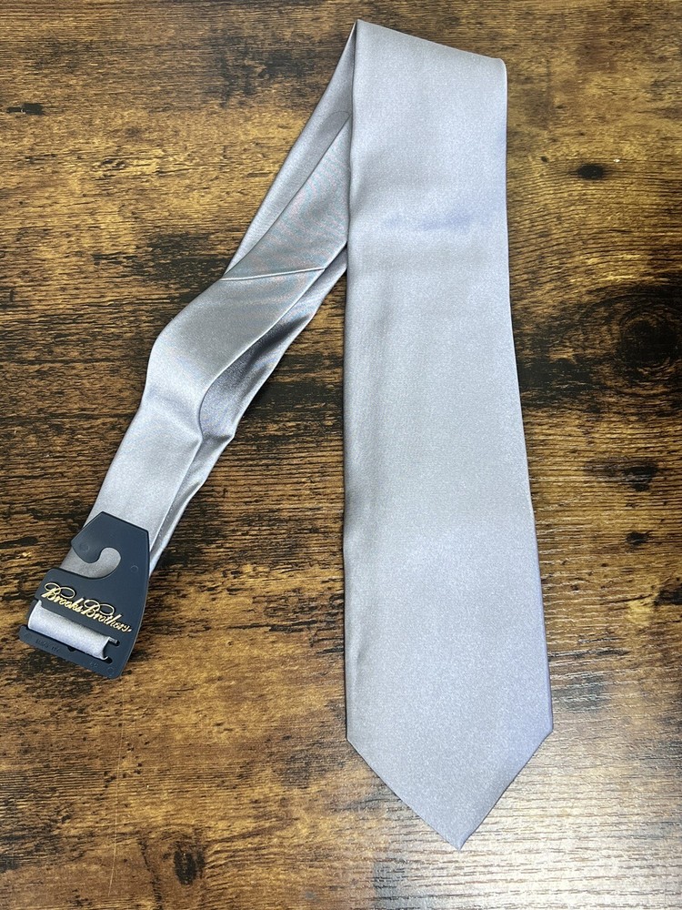 Brooks Brothers Silver Solid Tie 100% Silk Men's Necktie 59"
