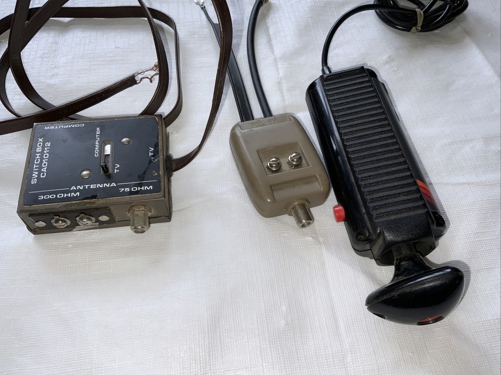 UHF/VHF/FM Band Separator Switch Box Ca010112 Video Command Lot Untested