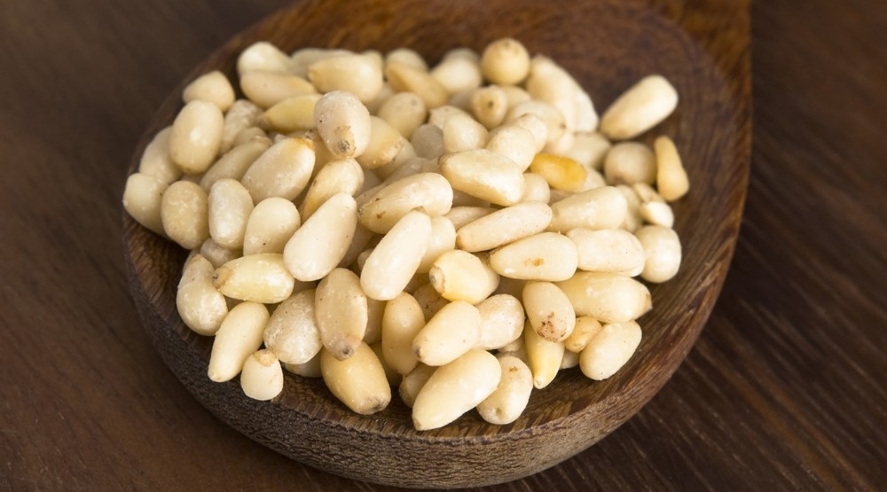 FRESH RAW PINE NUTS / PIGNOLIA