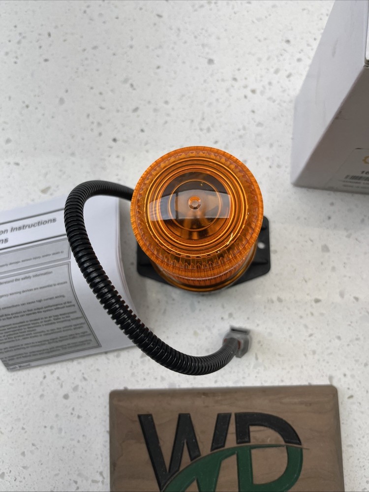 ECCO 1654013 HY Source Amber Strobe Light Assembly OEM