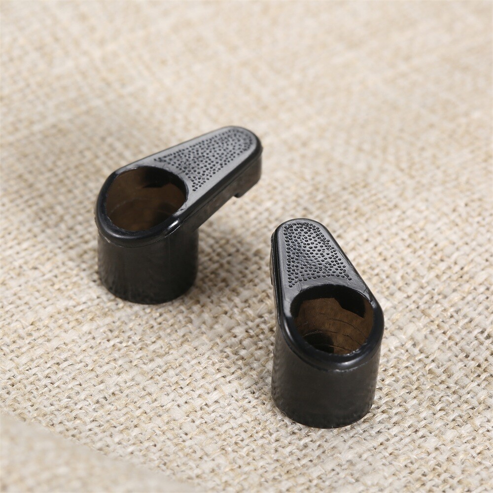 2pcs Shuttle Bed Ears Plastic Left Right Ears for Sewing Machine 653 Replacement