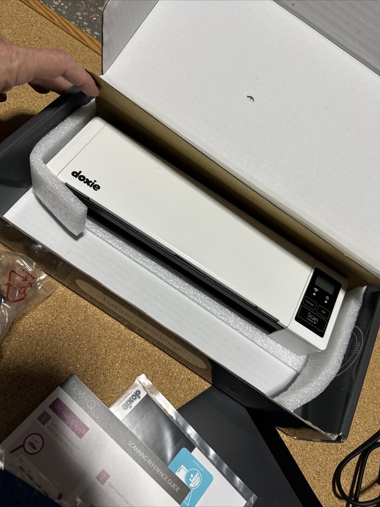 Doxie Q DX300 Wireless Rechargeable Document Scanner w/Automatic Feeder