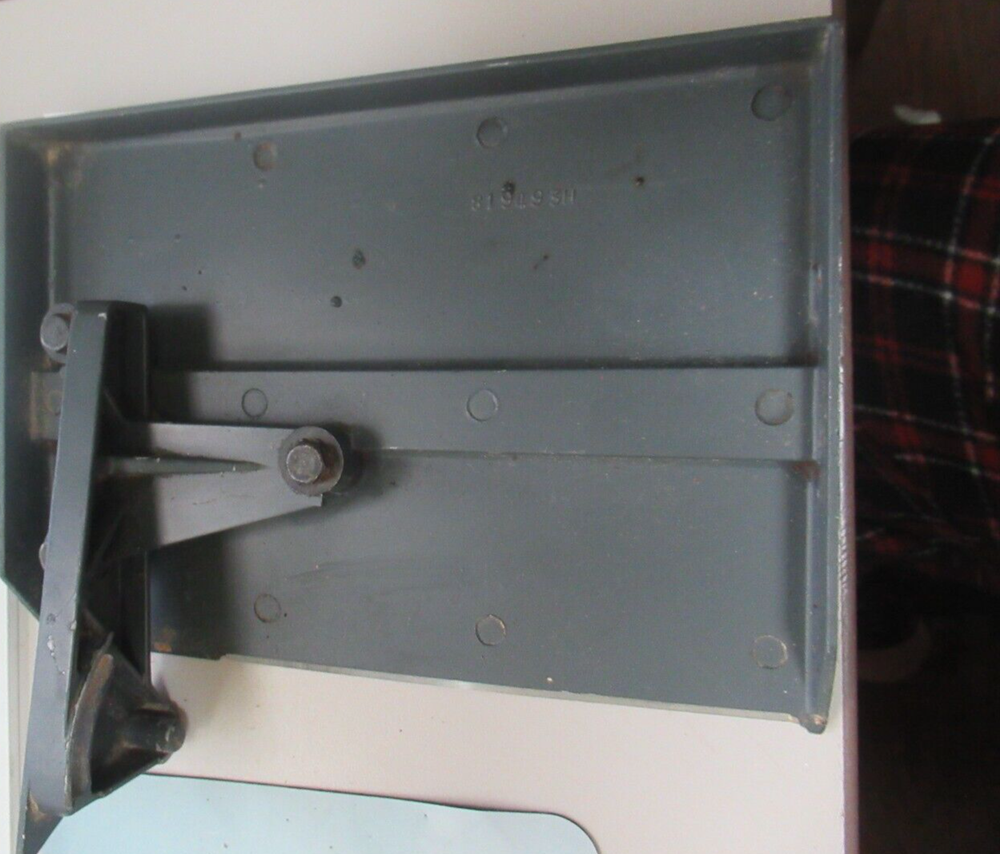 USED SAW/ LATHE ACCESSORY SIDE TABLE
