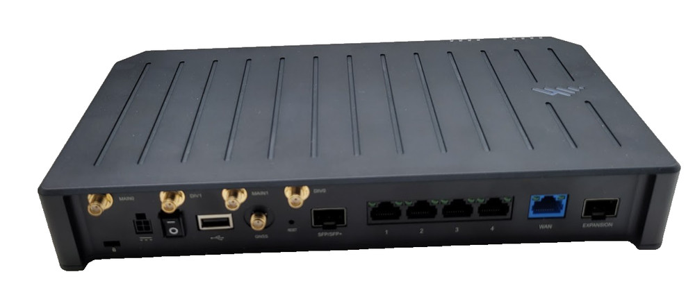 Cradlepoint E300-C18B Wireless Router S5A946A