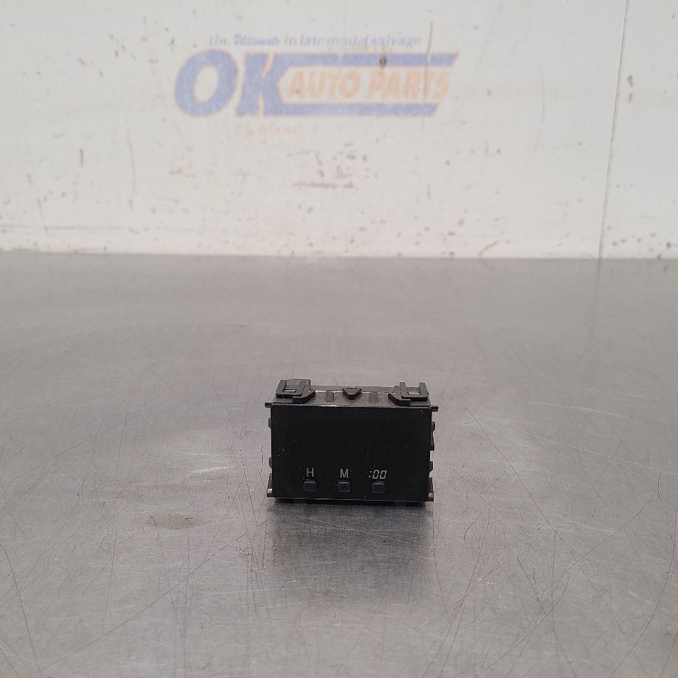 98 1998 TOYOTA 4RUNNER SR5 DASH MOUNTED CLOCK