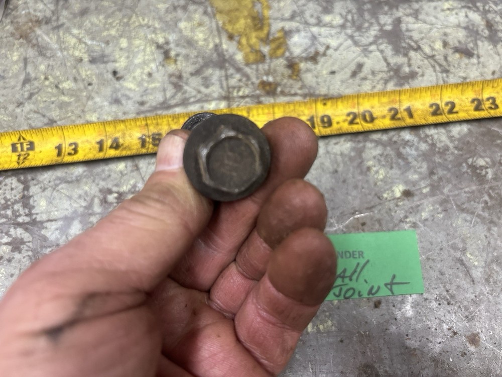05-06 OUTLANDER Lower Ball Joint Bolt