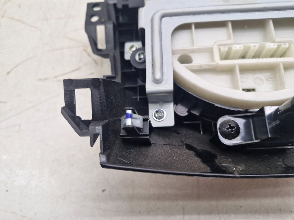Nissan Note MK2 E12 A/C Heater Climate Control Panel Switch 275003VU2A