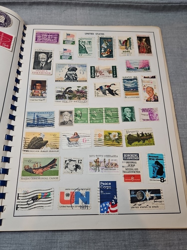 The Harris Freedom Album United States Stamp Book 1967 Read 200 Stamps Included
