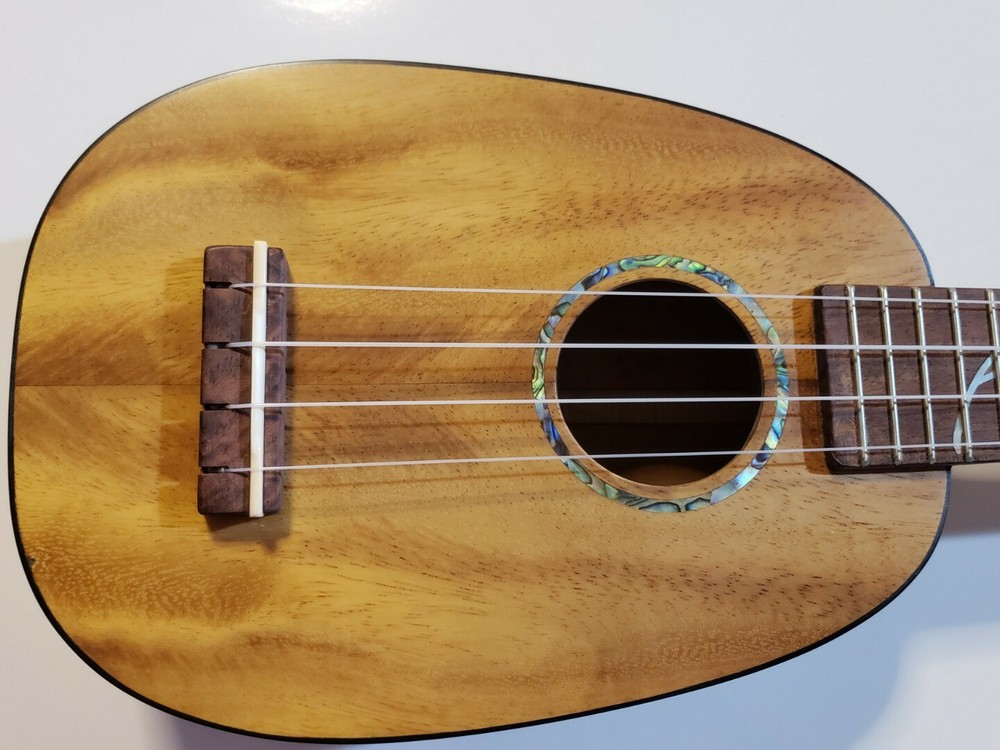 Ukulele Pineapple Soprano Solid Wood