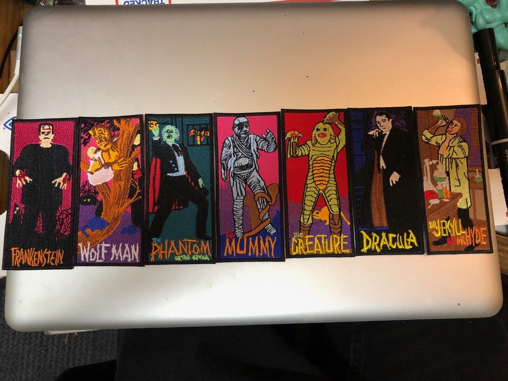 DRACULA UNIVERSAL MONSTER AURORA MODELS PATCH Embroidered IRON ON