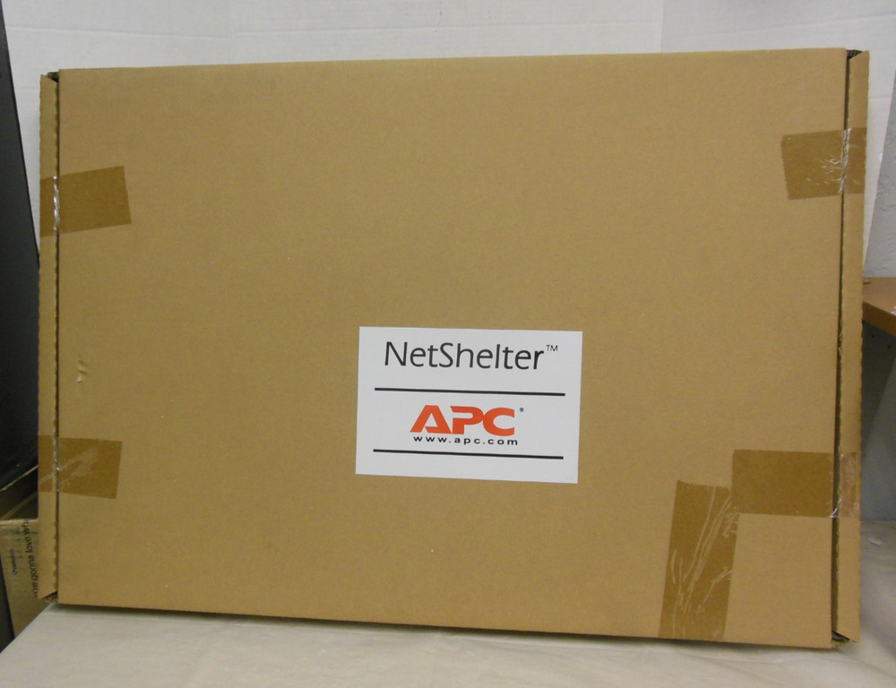 APC NetShelter Fixed Rack Shelf Ventilated AR8122BLK
