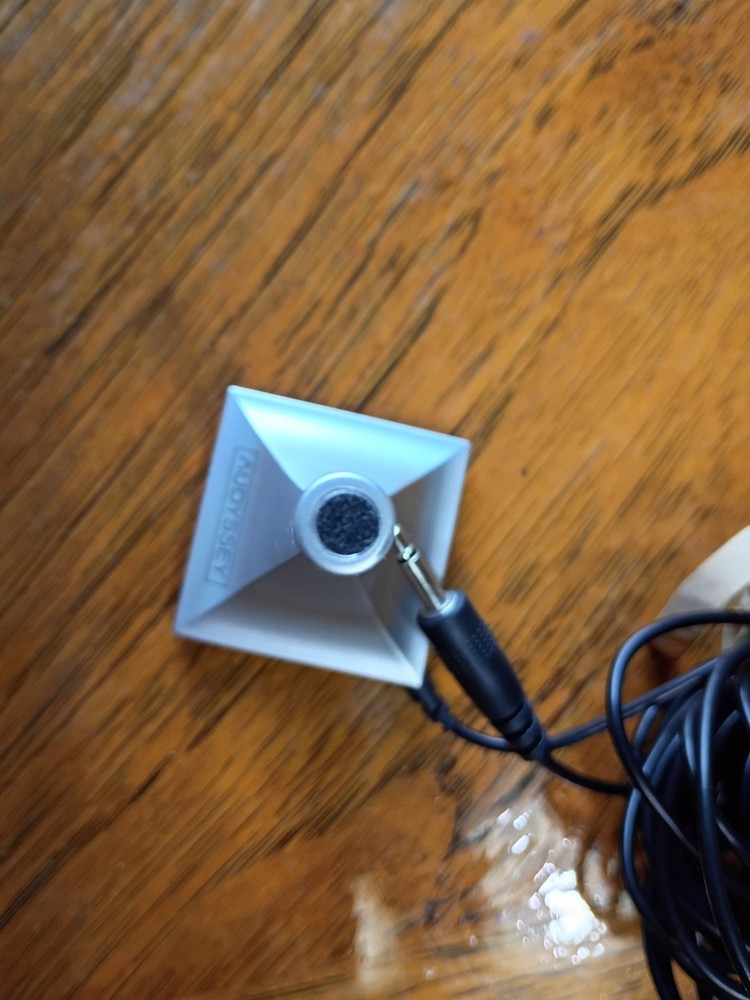 Audyssey calibration microphone for receiver