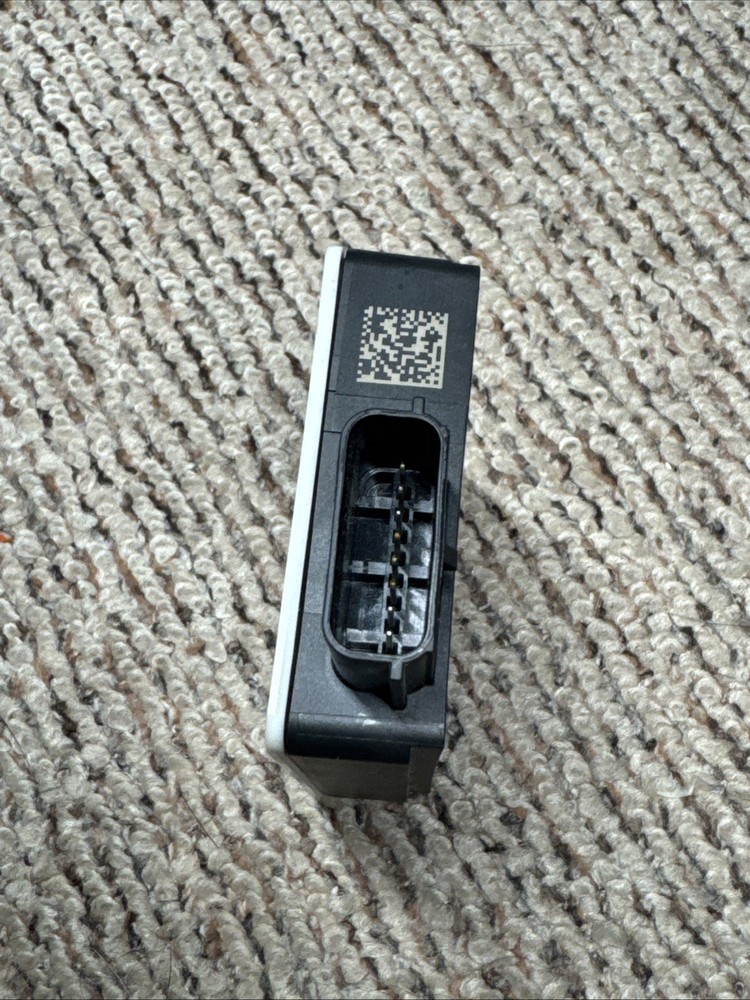 Genuine Mopar Blind Spot Detection Module 68669639AA (*USED*)