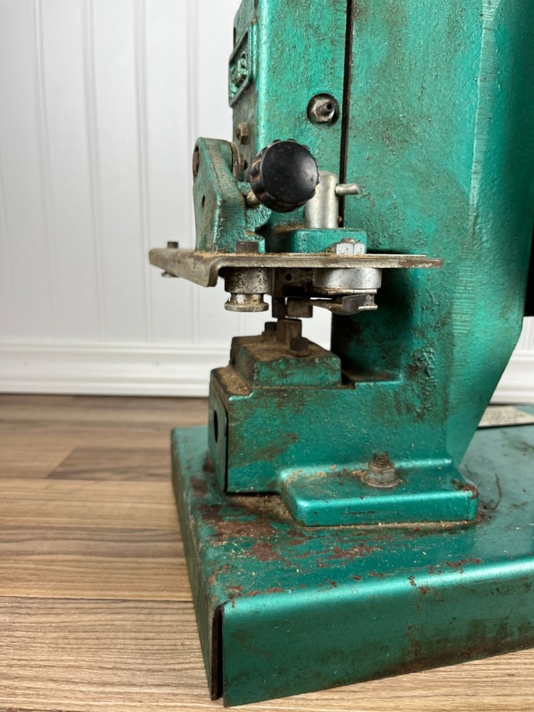 FOLEY AUTOMATIC RETOOTHER MODEL 385 . MOTOR WORKS. MISSING BELT