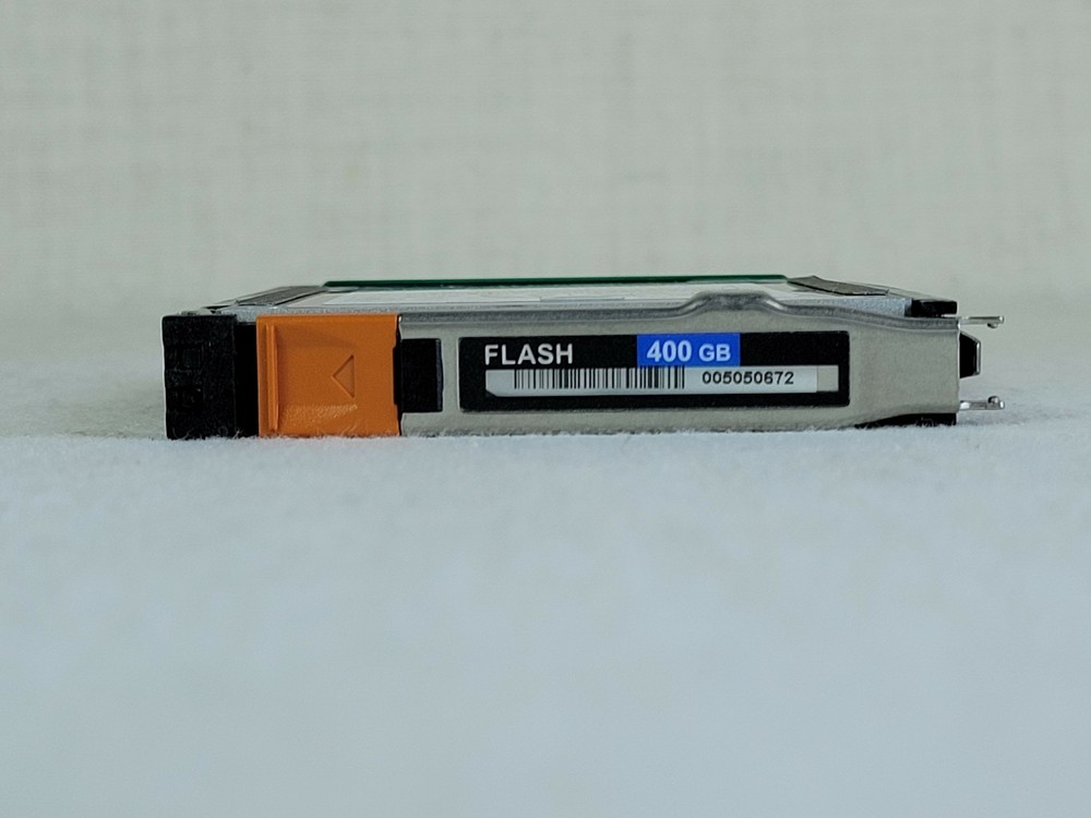 Data Domain 400GB 2.5" SSD for D Domain Controller - PN: 005050672