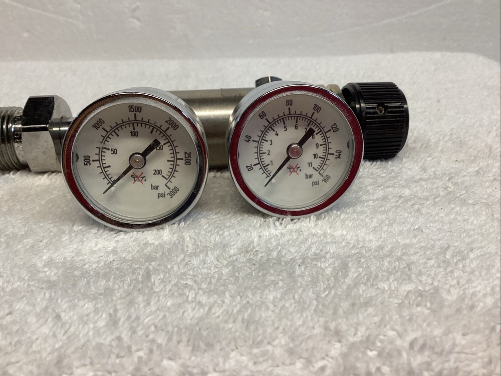 Air Liquide model 1003 regulator New *untested*