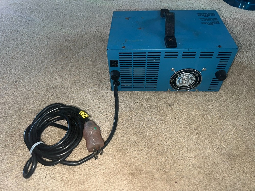 CIRCON ACMI ALU-2B LIGHT SOURCE