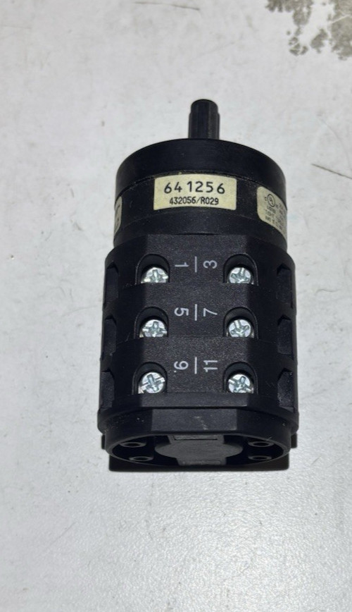 Salzer M225-641256 Cam Switch Step Switch