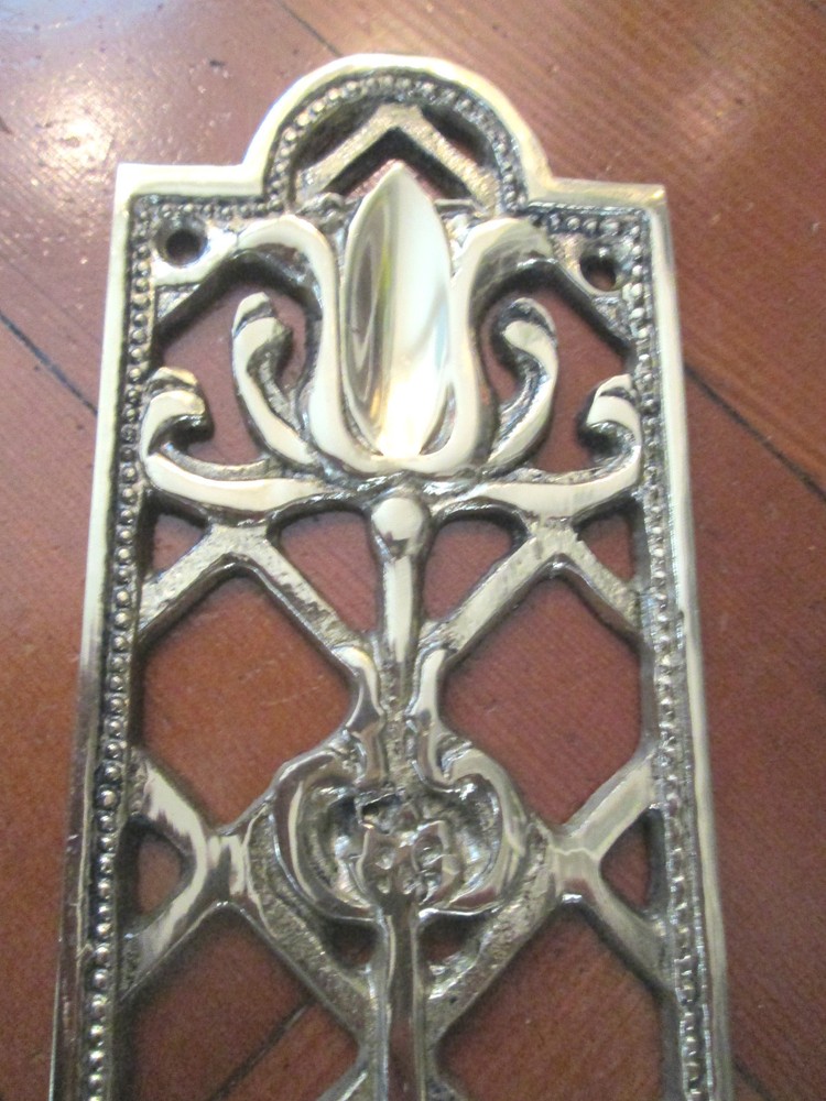 VINTAGE SOLID BRASS DECORATIVE TULIP FLOWER DESIGN DOOR PLATE