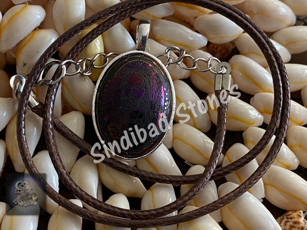 Middle Eastern Pendant - Islamic Necklace حديد صيني - صورة امام علي وكتابة اسمه