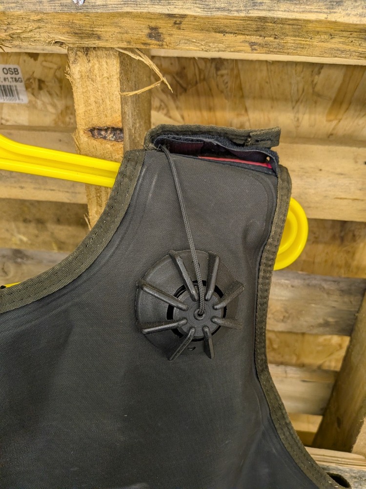 Scubapro BCD - Size Small