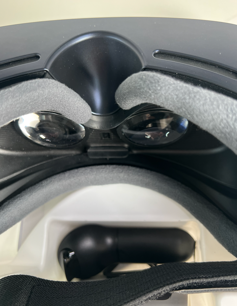 Samsung Gear VR Oculus Headset SM-R323
