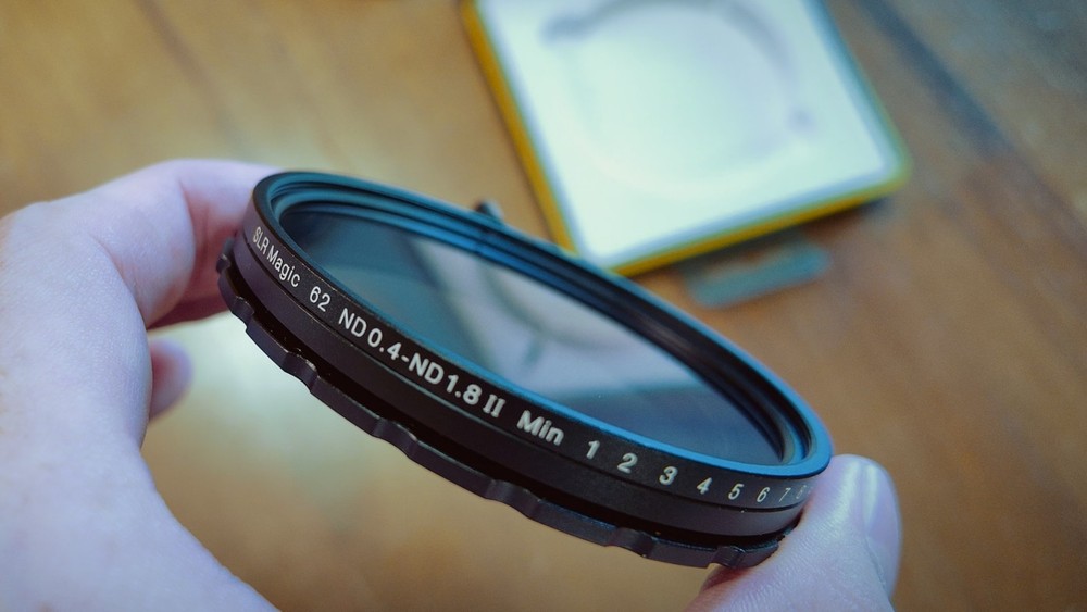 SLR Magic Self-Locking Variable Neutral Density Filter (62mm, 1.3 to 6-Stop)