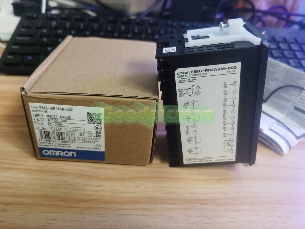 New Omron E5EC-RR2ASM-800 Temperature Controller 100-240VAC Free Ship