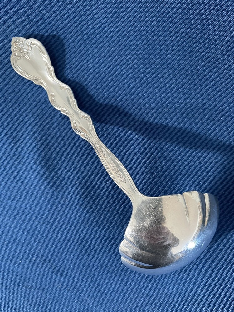 International Silver 1971 INTERLUDE Pattern Silver Plated Gravy Ladle - EUC