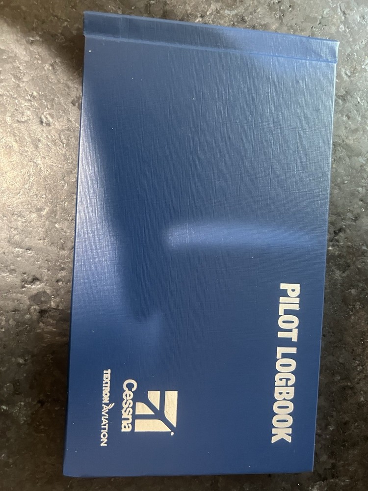 Cessna Sport/Private Pilot Kit with Logbook, Plotter, E6B & Course Access