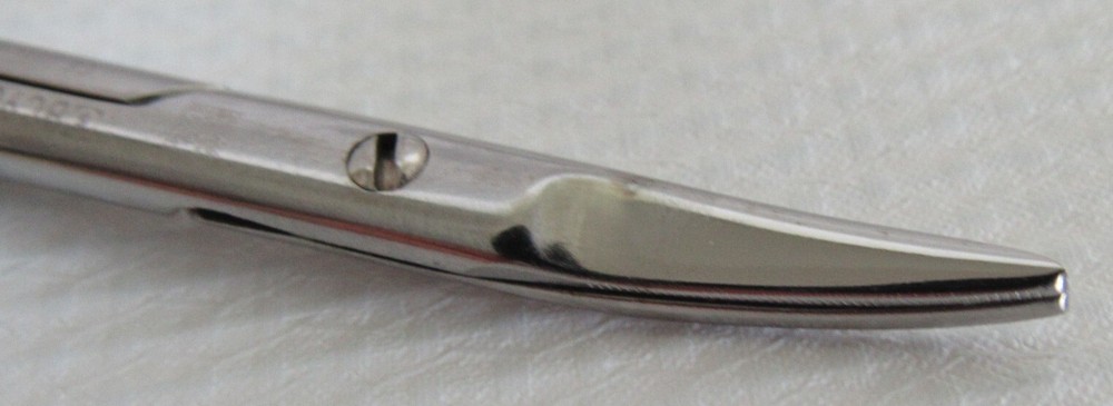 Aesculap BC901R Supercut Delicate Wave Cut Curved Scissors 4-1/4" Sharp /Sharp