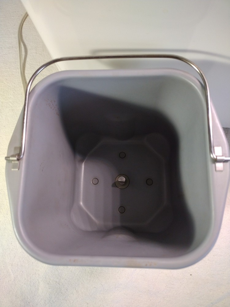 Regal Kitchen Pro Breadmaker Model K6743 Kitchen Appliance Auto Bread Machine