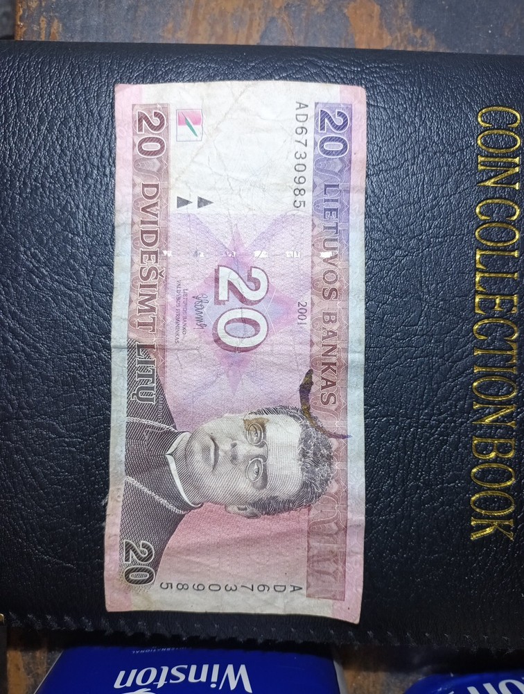 Lithuania 20 Litas banknote 2001