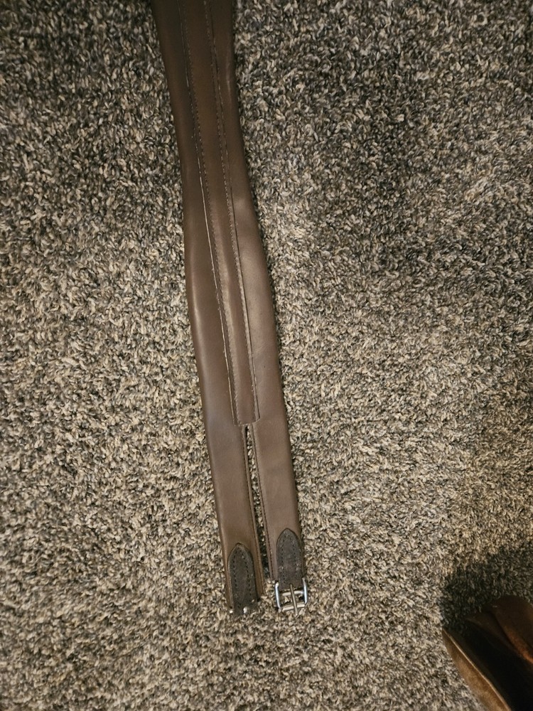 56" Stubben Leather Girth