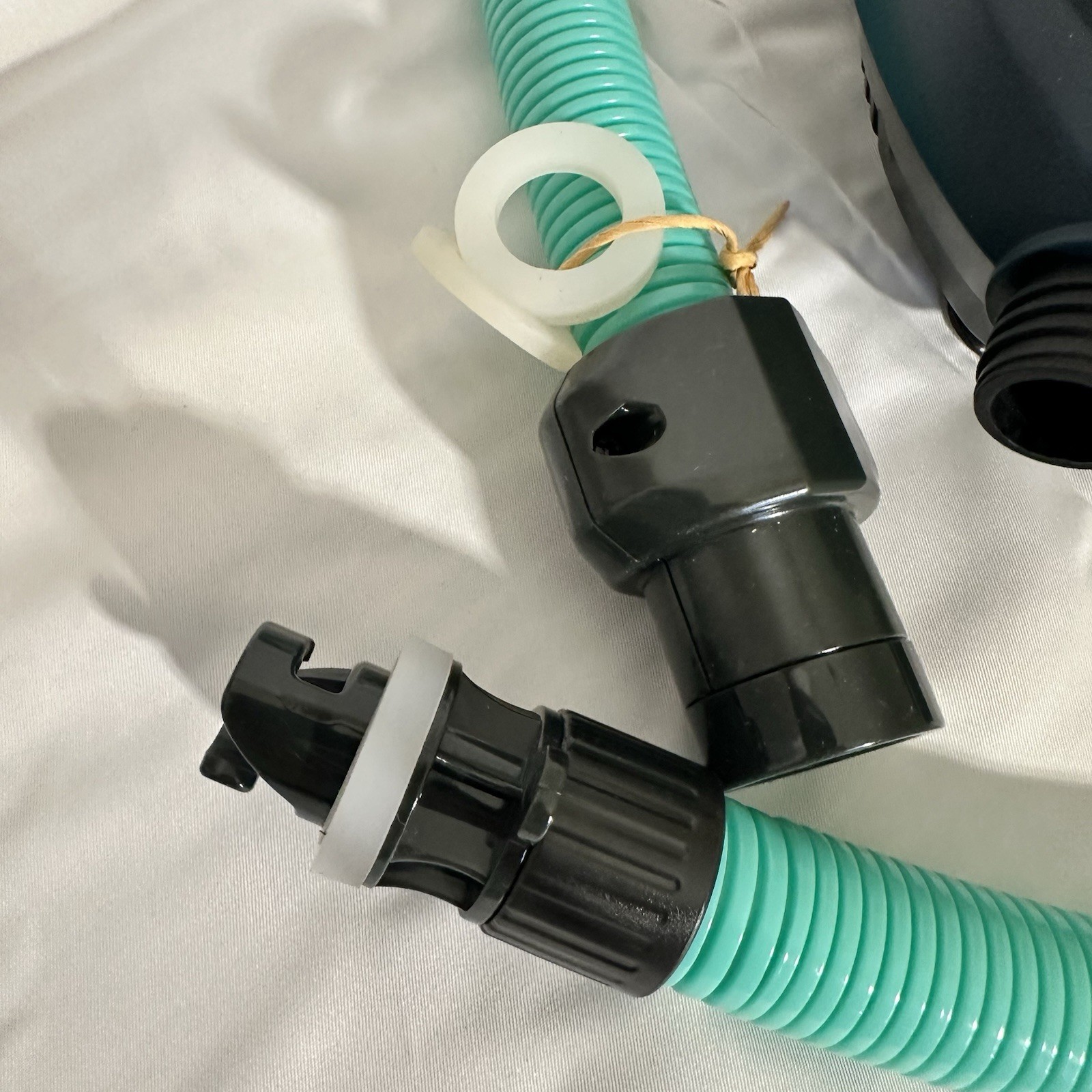 Body Glove 12V Electric SUP Pump – Auto-Stop, 16 PSI, Car Adapter, Paddle Board