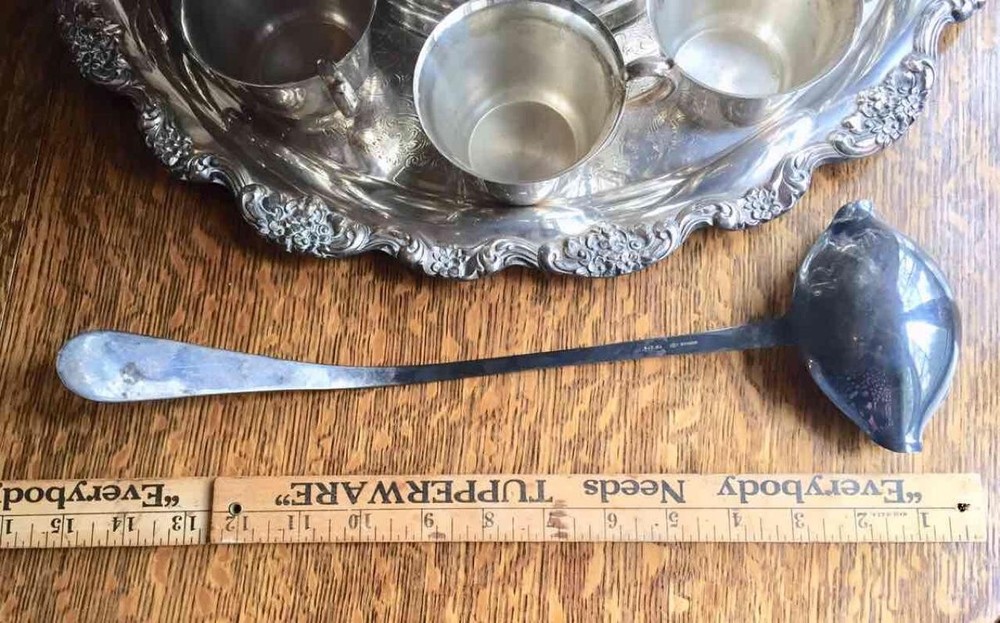 Towle Silverplate Punch Bowl Matching Tray & 9 Cups Mugs Ladle Grape Vine Design