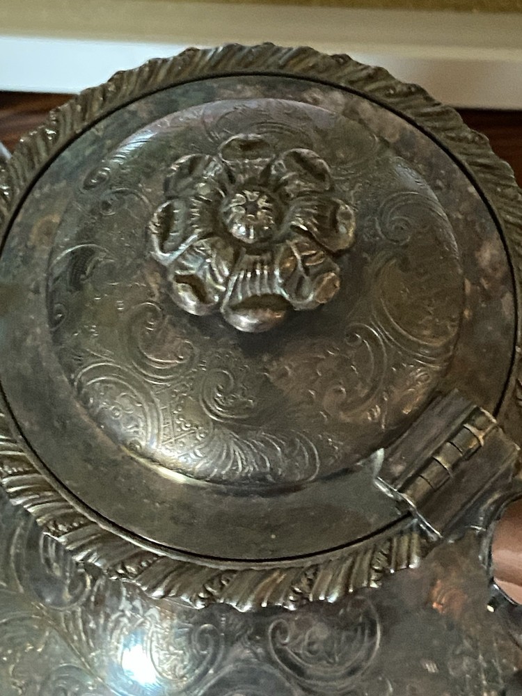 Silver plated Tea Pot With Wooden Handle /England