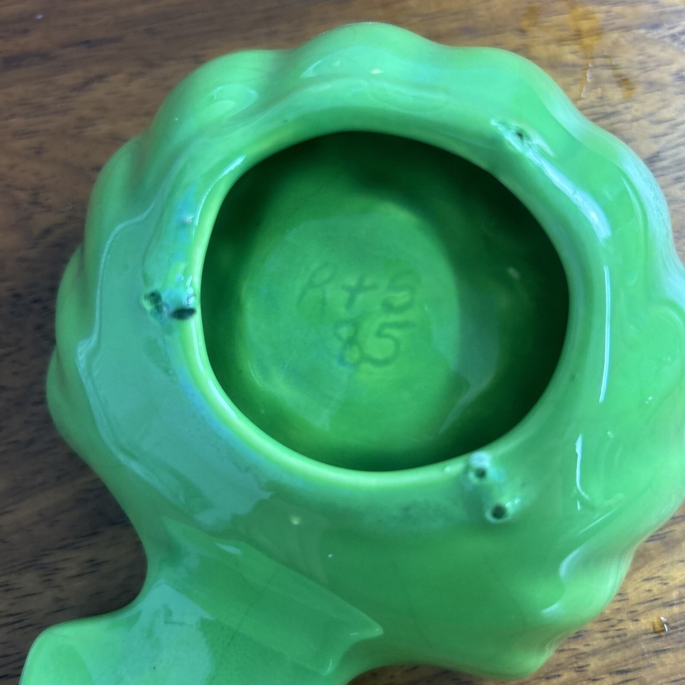Retro Green Studio Hobbyist ceramic Shell sponge holder soapdish 80’s
