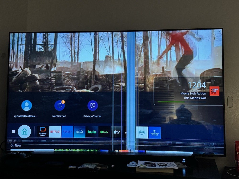 Samsung Smart TV 65” Broken Screen