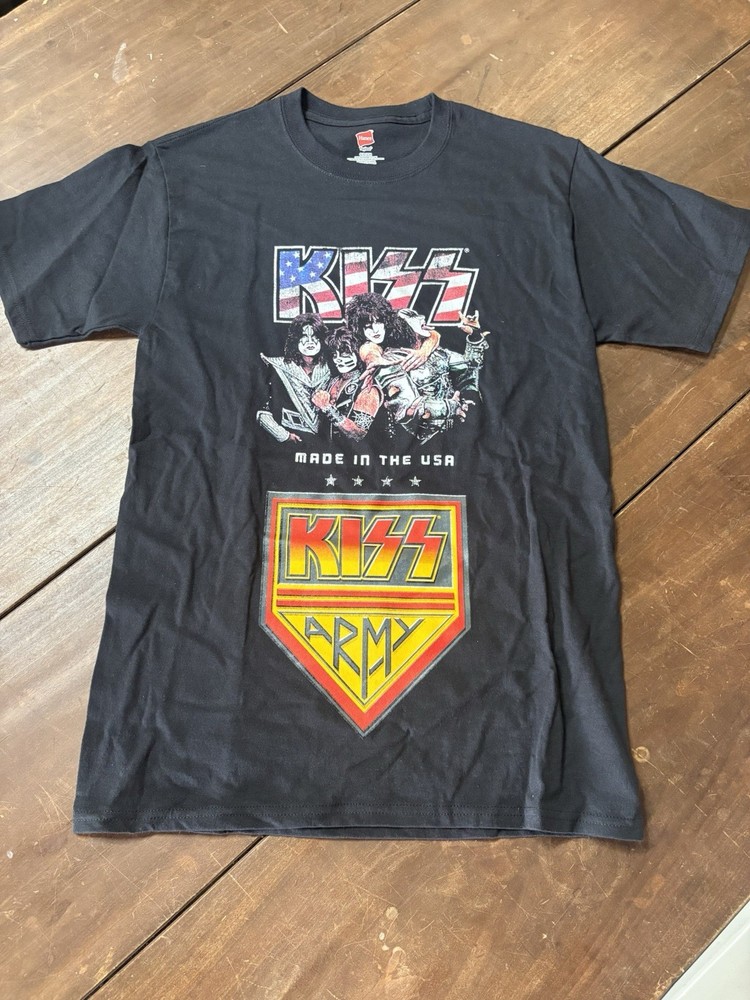 Kiss Made in the USA  Rock Band tee  Graphic T-Shirt  Adult Size Small