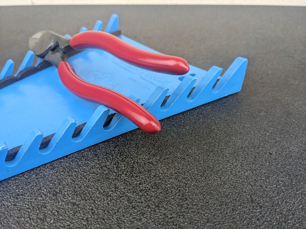 #bn098 Klein Tools Shears BX Cable Cutters Compact Lightweight Design