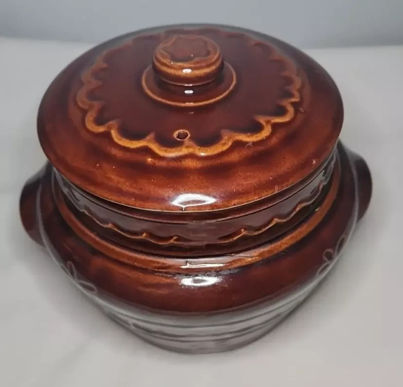 Vintage 1950's Marcrest Stoneware Bean Pot - Daisy Dot