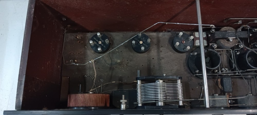 Vintage MU-RAD Broadcasting Receiver MA-15?