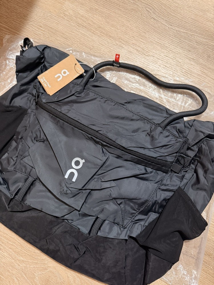 On Cloud Track Pack Liteweight 35L Shoulder Bag