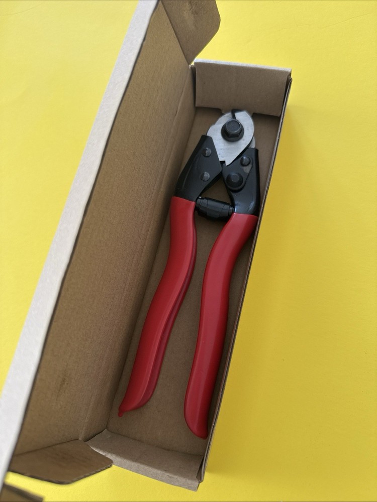 7.5” Hand Held Wire/Cable Cutter Tool