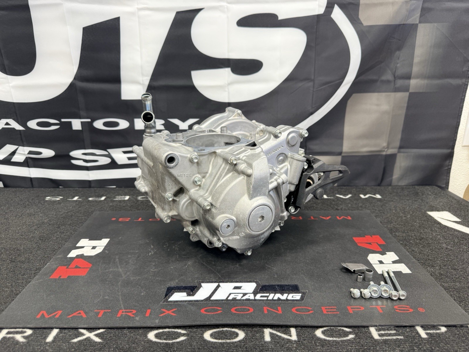 2023 HONDA CRF250R OEM ENGINE CASES LEFT/RIGHT W/COVERS COMPLETE! 11300-K95-AA0